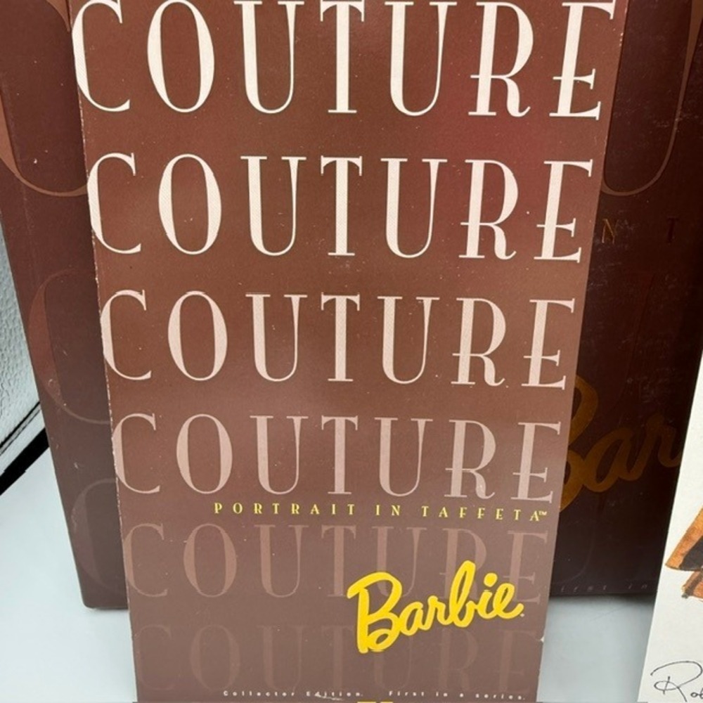 Barbie Couture Portrait in Taffeta 1996 Collector Edition Mattel 15528 Brown - Picture 9 of 9
